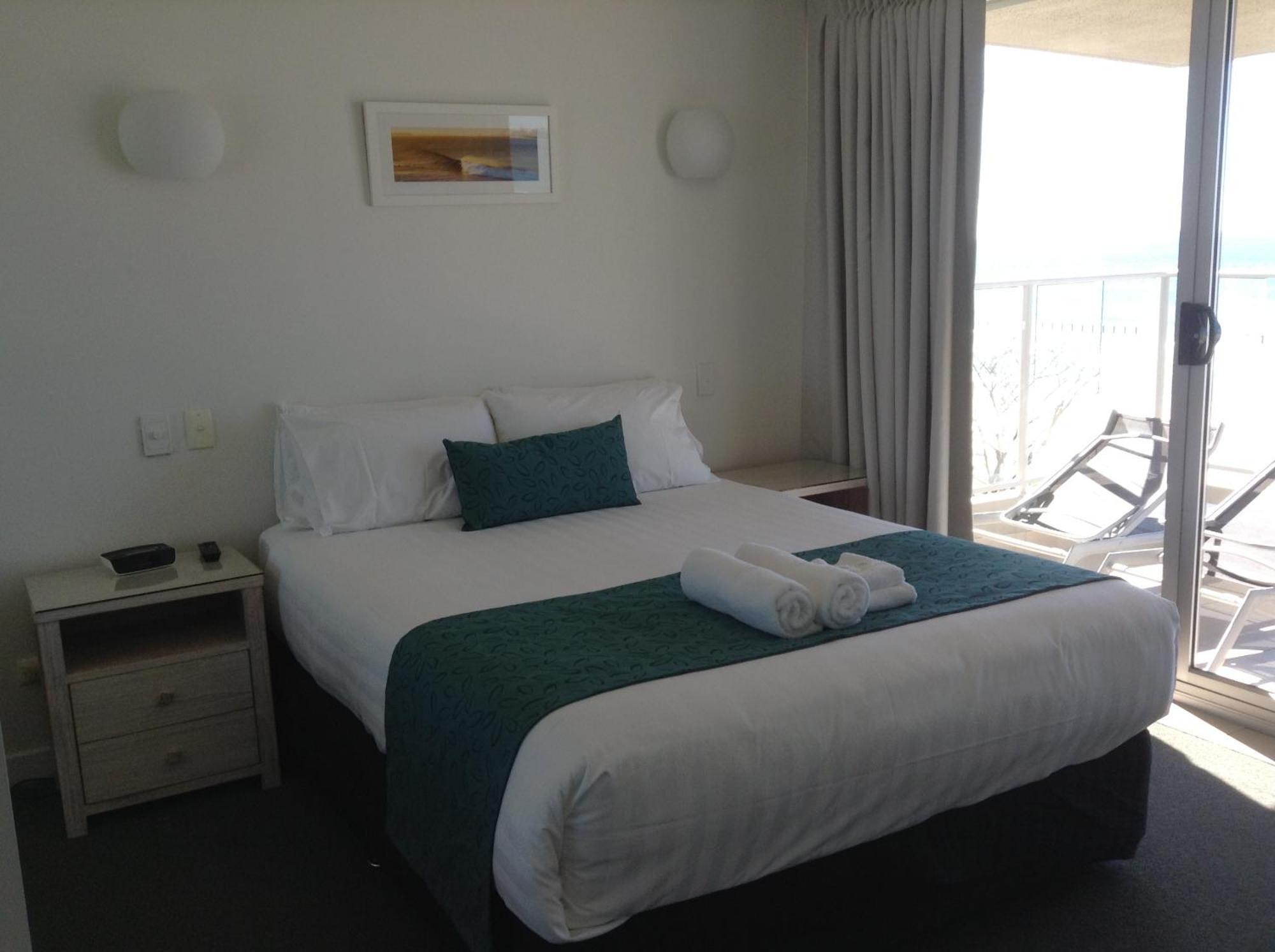 Aparthotel Pacific Surf Absolute Beachfront 3*