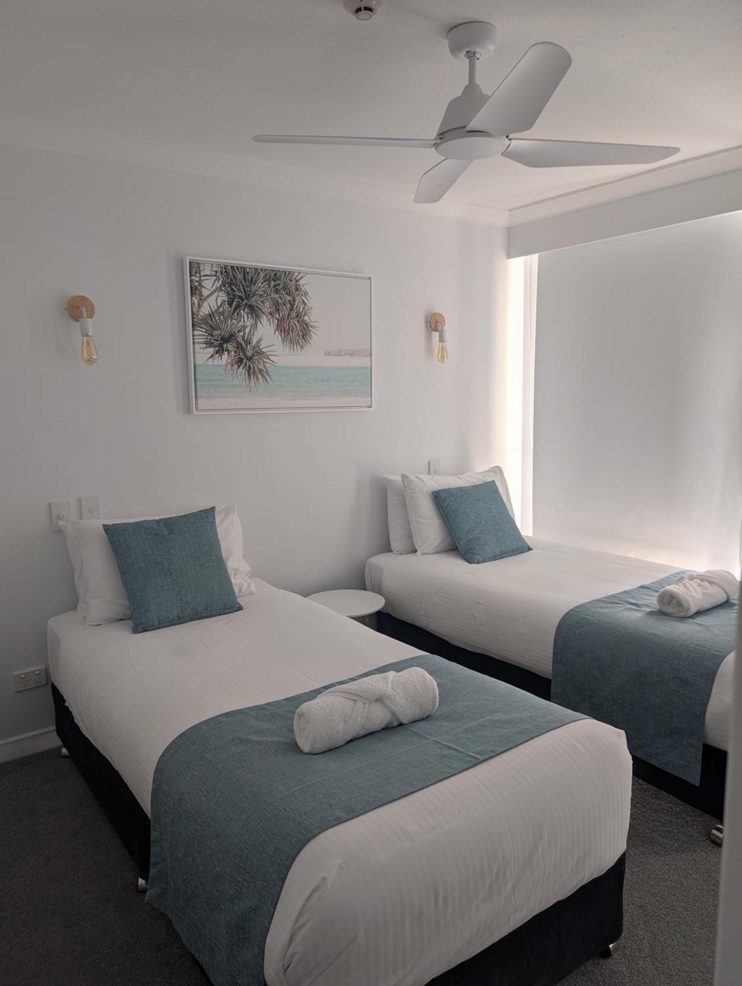 Pacific Surf Absolute Beachfront Aparthotel Gold Coast
